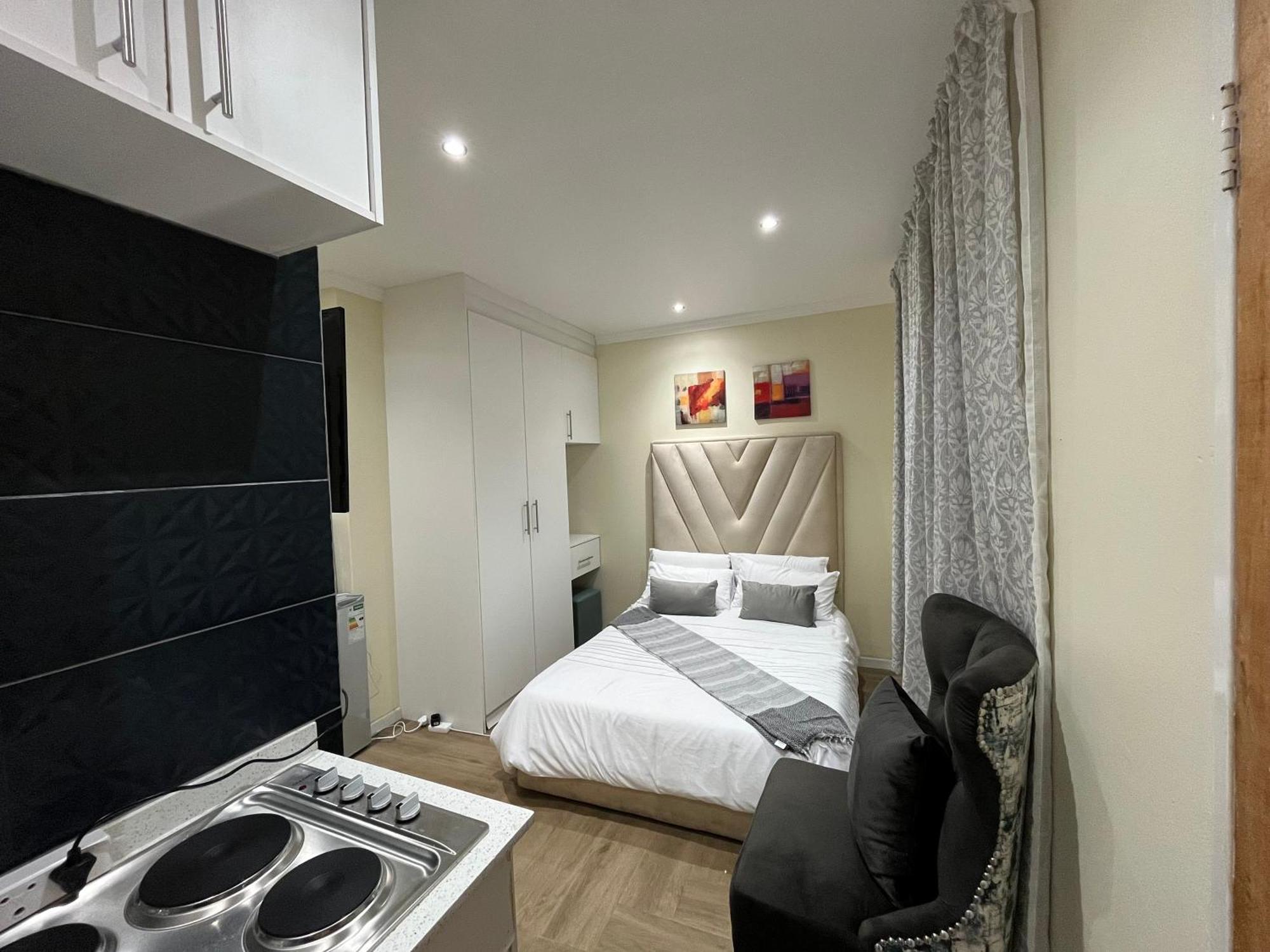 The Benjamin Accomodation Edenvale Extérieur photo