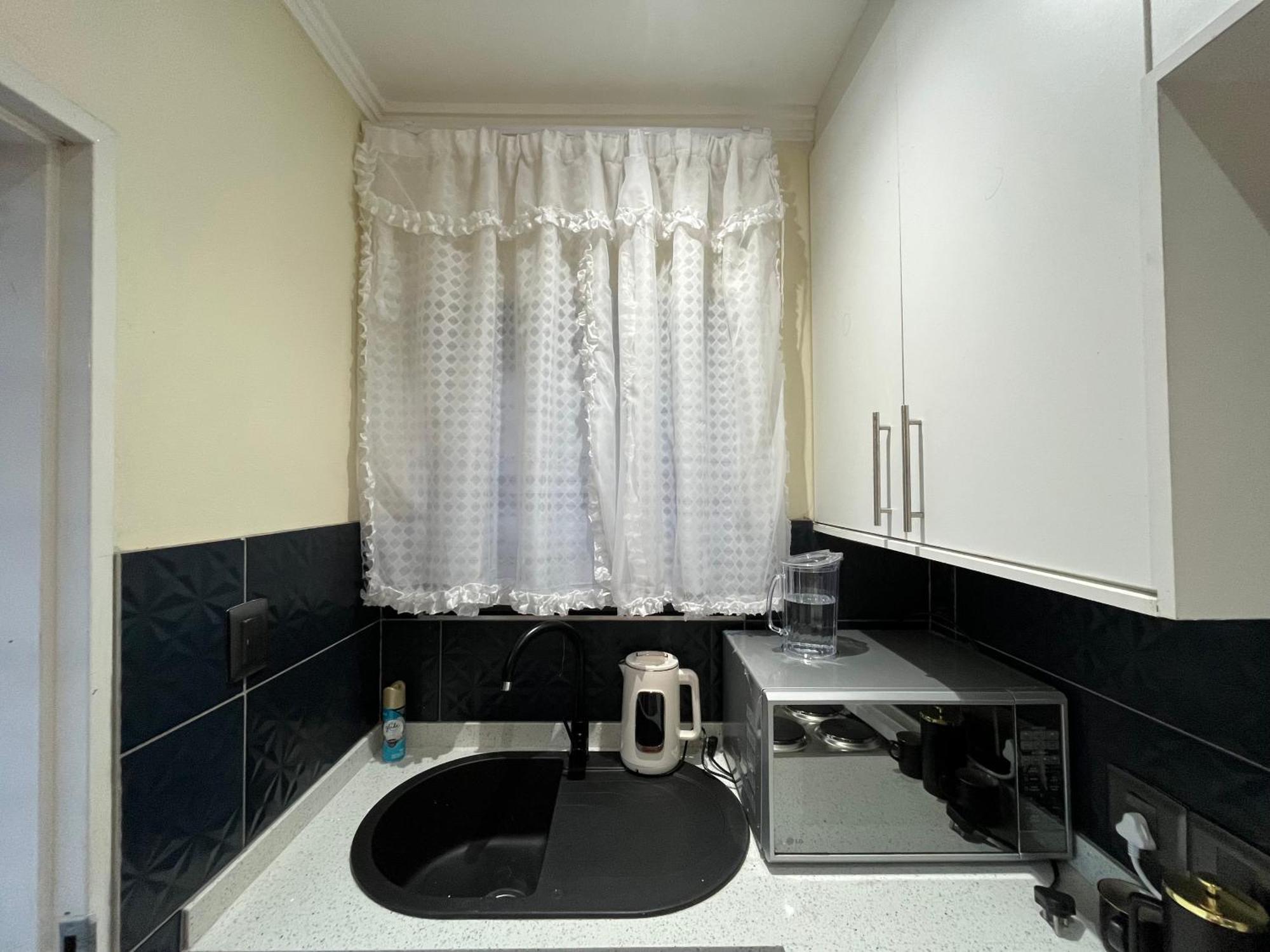 The Benjamin Accomodation Edenvale Extérieur photo